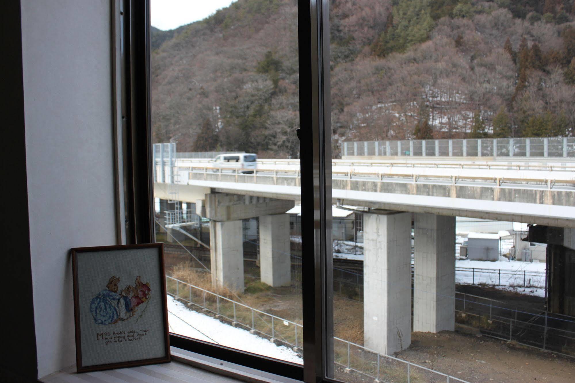 ¿Cuáles son los mejores hoteles cerca de Fujikyu Highlands? Fujiyoshida Exterior foto