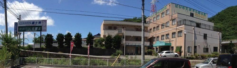 \u00BFCu\u00E1les son los mejores hoteles cerca de Fujikyu Highlands? Fujiyoshida Exterior foto